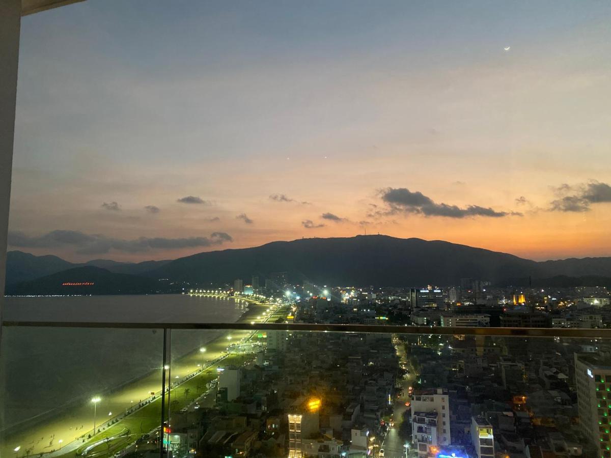 Tms - Pullman Luxury Outlet - High Floor Beach View Bed & Breakfast กวีเญิน ภายนอก รูปภาพ
